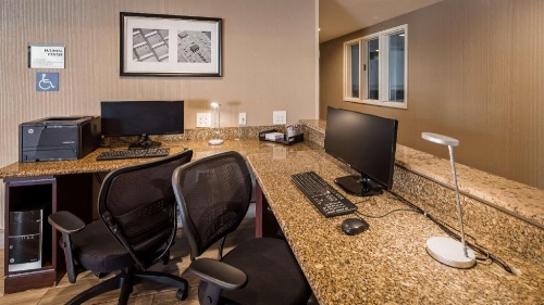 Best Western Plus Airport Inn And Suites image 22